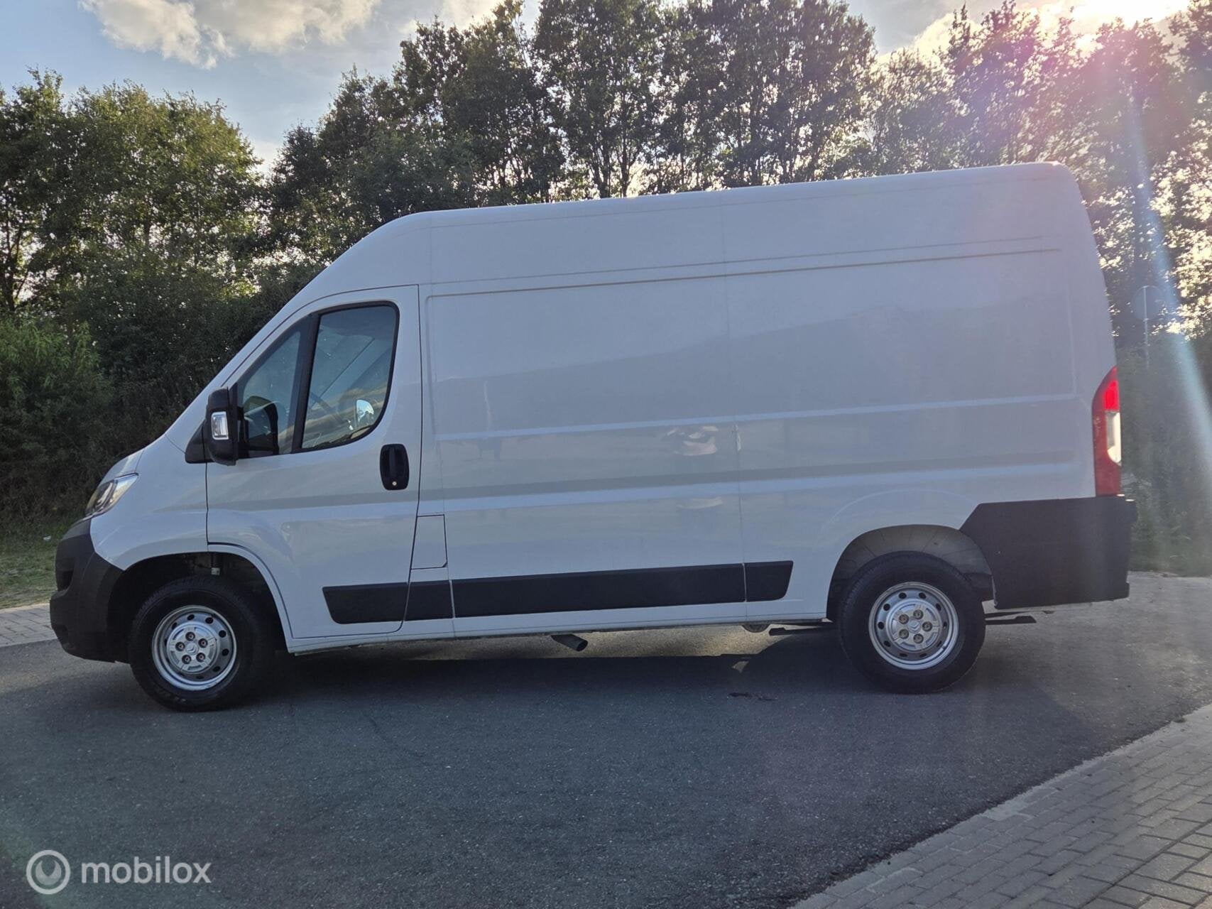 Citroen Jumper bestel 35 2.2 BlueHDi 140 L2H2 Club, Auto's, Voorwielaandrijving, Gebruikt, Euro 6, 4 cilinders