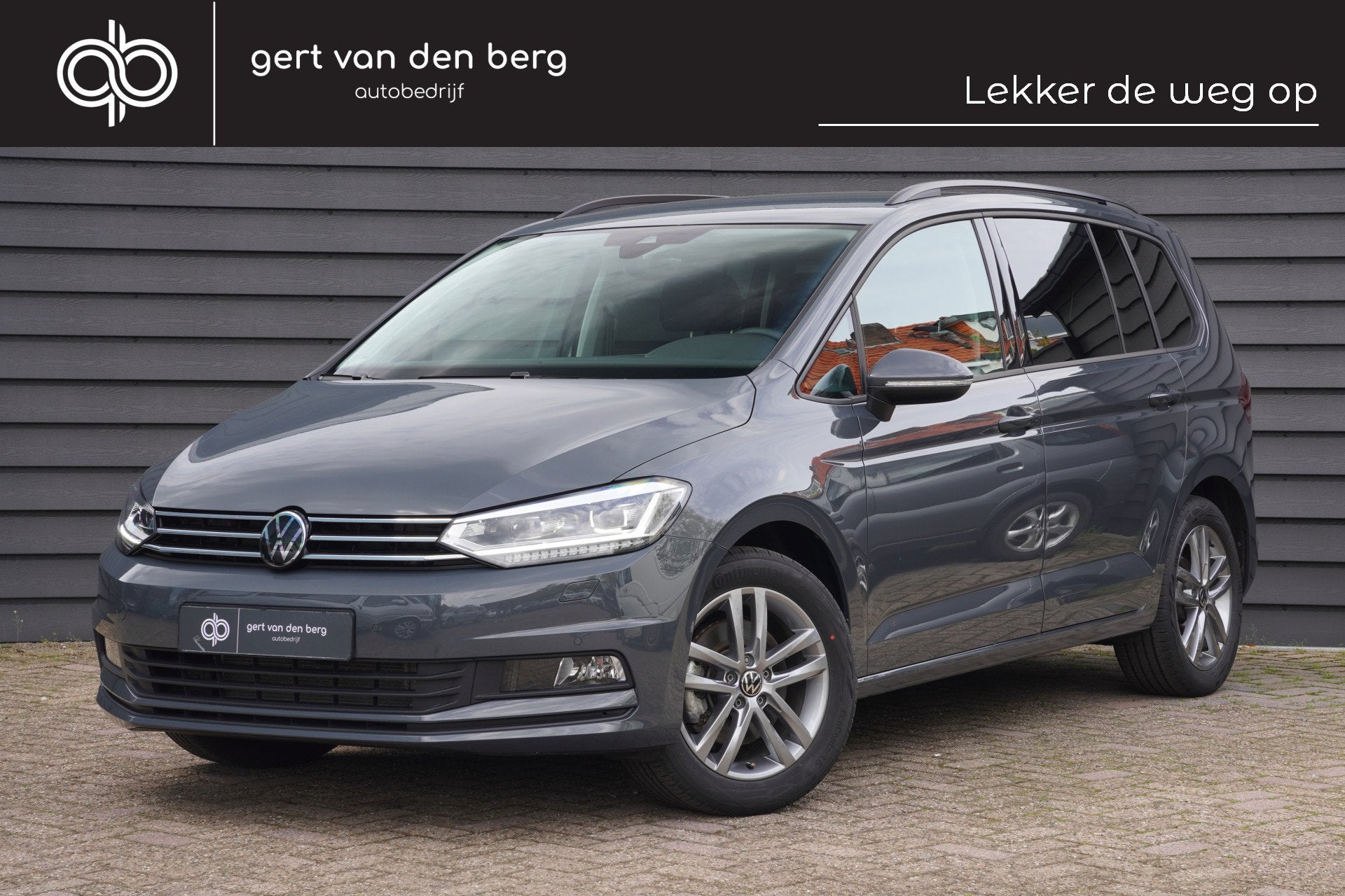 Volkswagen Touran 1.5 TSI Comfortline - VIRT. COCKPIT - 7 PE, Auto's, Zwart, 4 cilinders, 150 pk, 7 stoelen