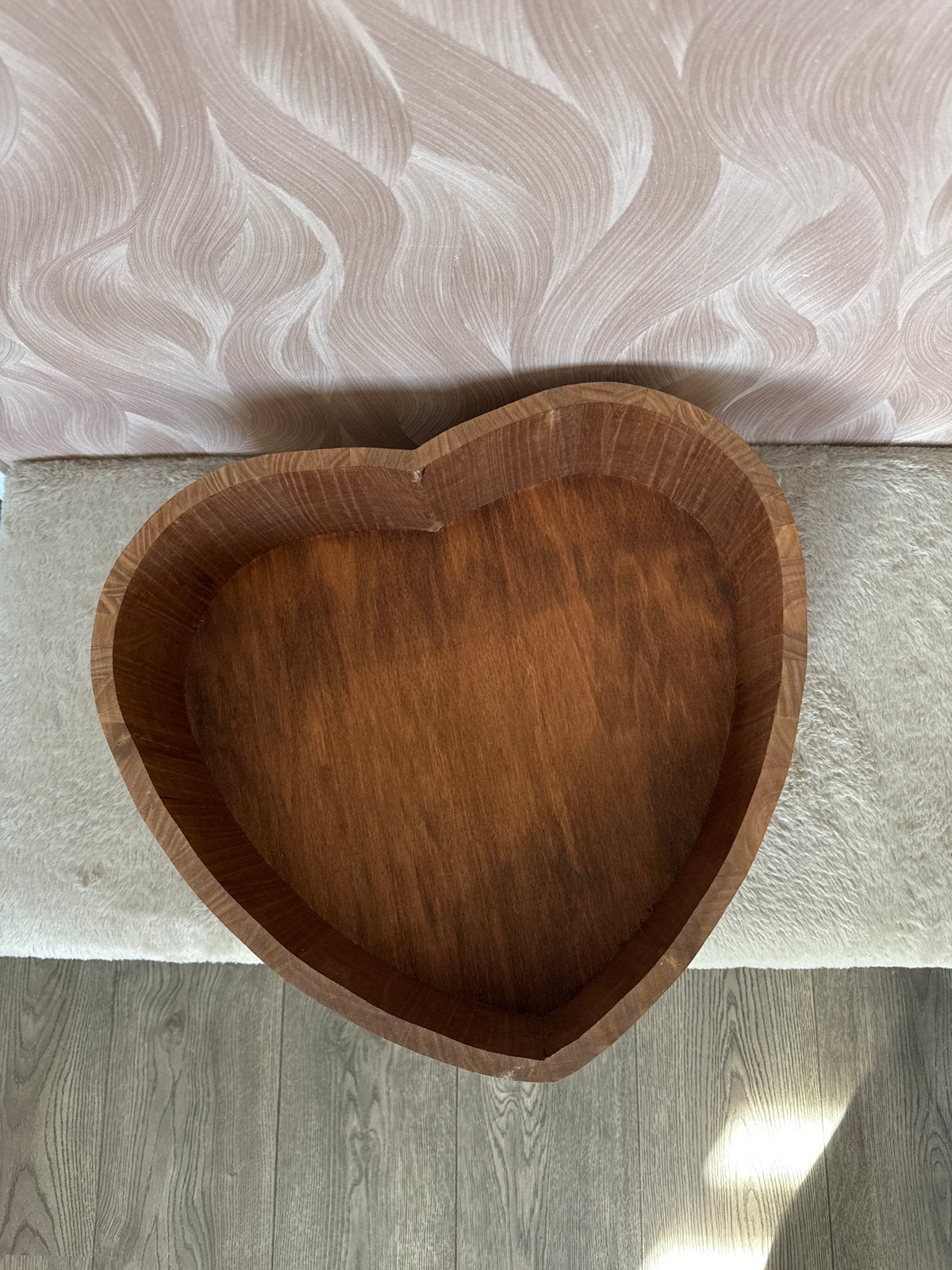 Houten hartvormige schaal - Newborn fotografie prop, Ophalen of Verzenden, Zo goed als nieuw