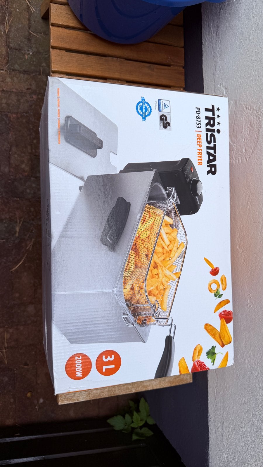 Nieuwe Tristar PD-8753 Friteuse - 3L, 2000W, Witgoed en Apparatuur, Frituurpannen, Nieuw, 2 tot 3 liter, Uitneembare binnenpan