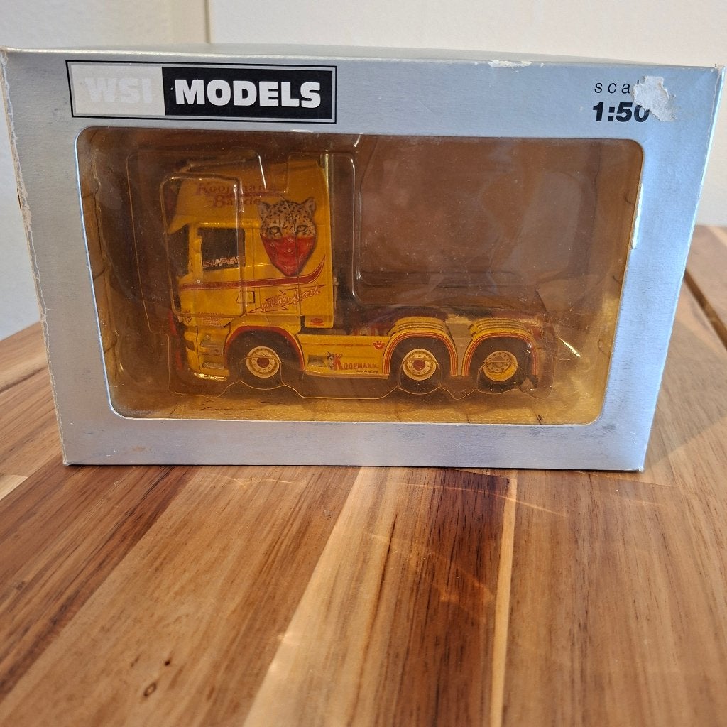 WSI Models Scania R6 Topline 6x2 Twin Steer Koopmann & DIV ., Ophalen of Verzenden, Nieuw, Bus of Vrachtwagen, Wsi