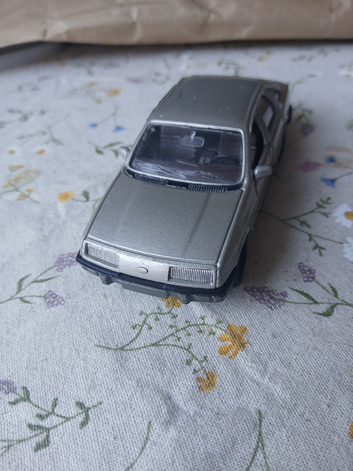 Ford Sierra 2.3 Ghia. Corgi toys, Ophalen of Verzenden, Gebruikt, Auto, Corgi