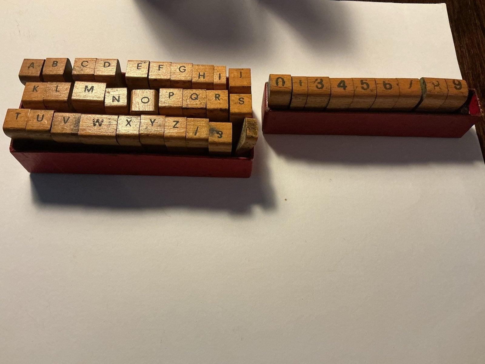 Vintage houten stempels: letters en cijfers (15 mm) giro 555, Antiek en Kunst, Ophalen of Verzenden