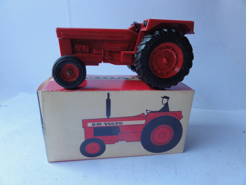 Plastic BM Volvo 800 in kopie doos, Verzenden, Zo goed als nieuw, Groter dan 1:32