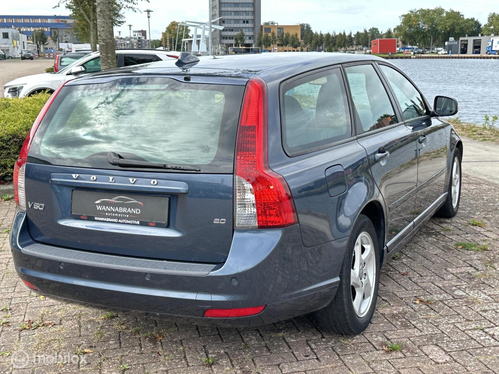 Volvo V50 2.0 Kinetic, Auto's, Gebruikt, Zwart, 4 cilinders, Blauw