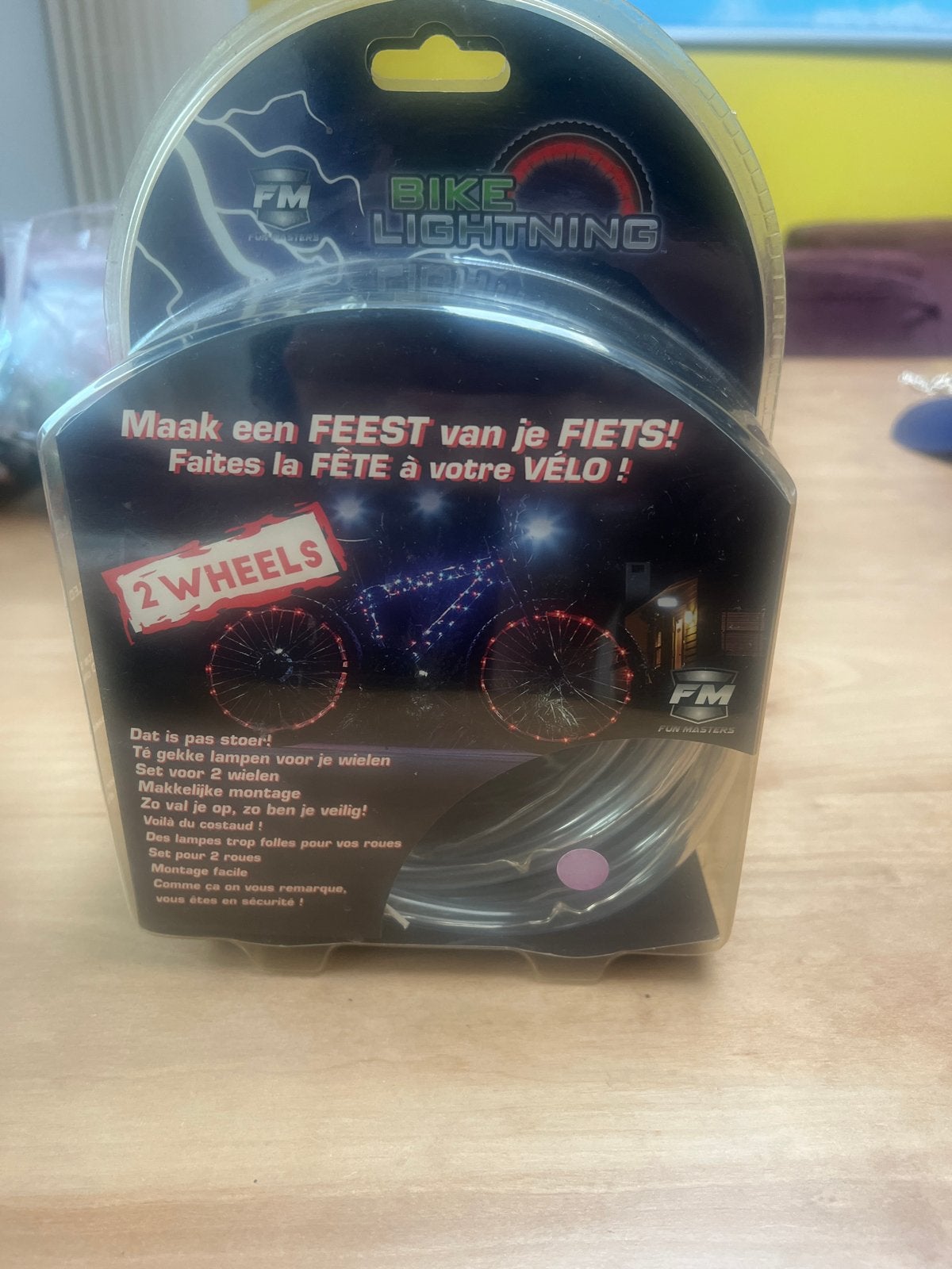 FM Bike Lightning LED Verlichting voor Fietswielen, Fietsen en Brommers, Ophalen of Verzenden, Nieuw, Batterij, Verlichtingsset