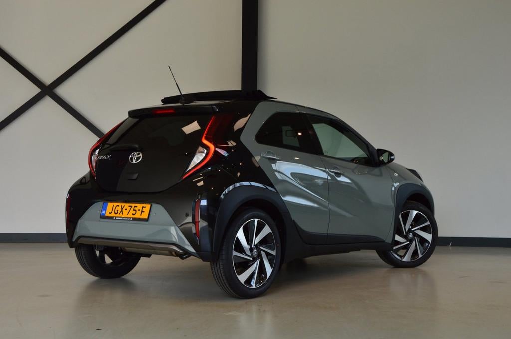 Toyota Aygo X 1.0 VVT-i MT Envy |Camera|PDC|Apple Carplay|Ni, Auto's, Stof, Automatische klimaatregeling, 4 stoelen, Origineel Nederlands