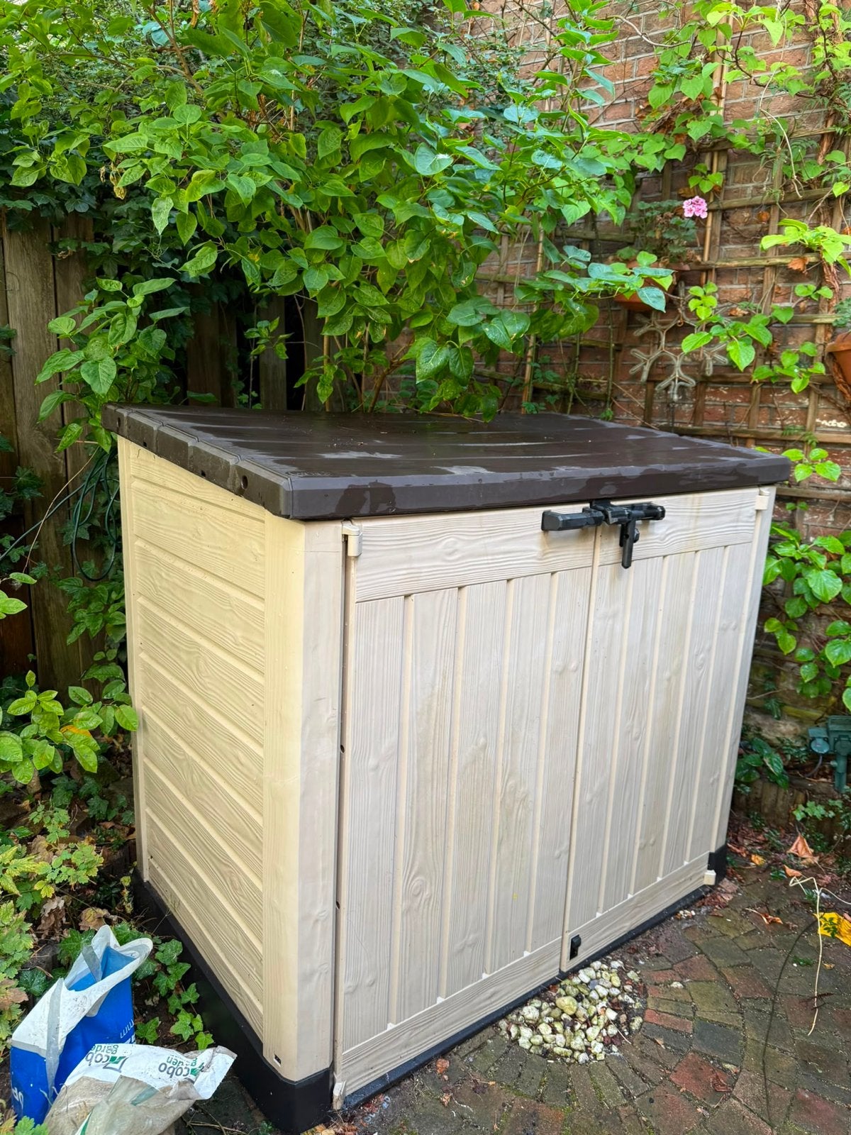 Kunststof buitenberging voor tuin of terras, Ophalen, Gebruikt, Kunststof, Overige typen