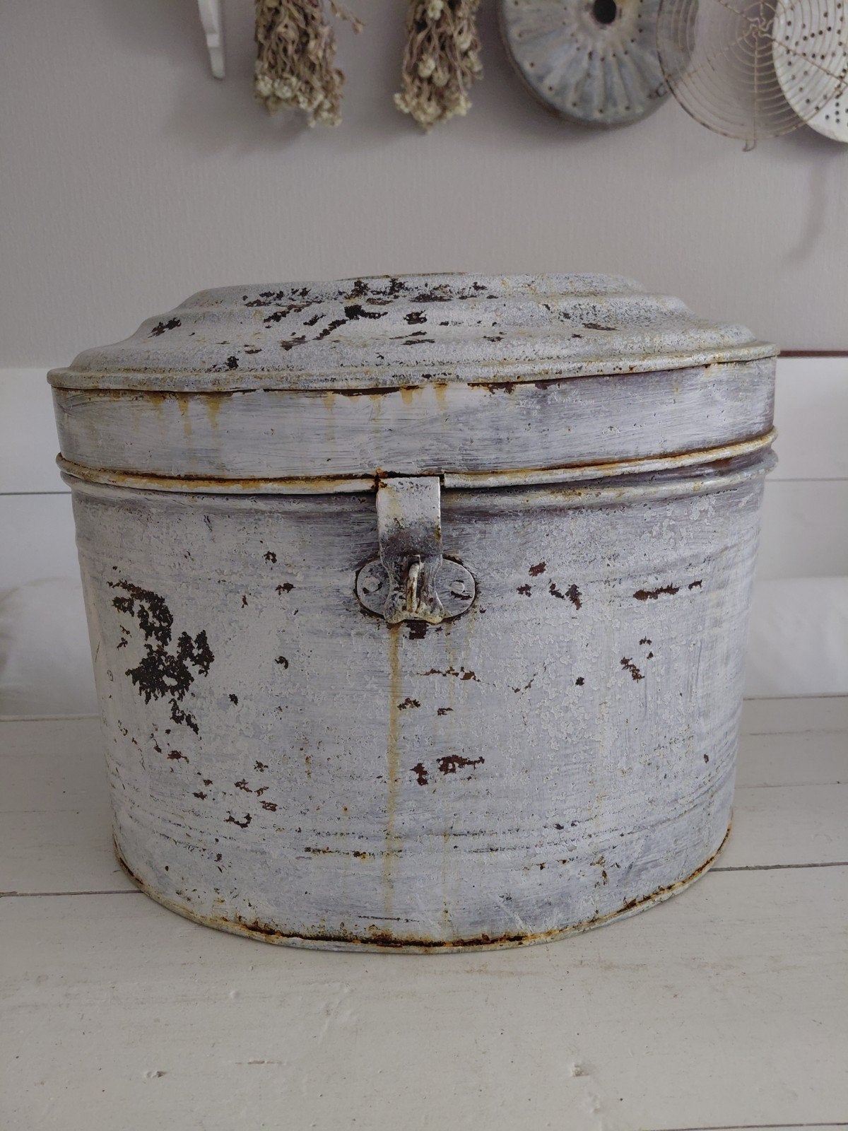 Groot oud verweerd blik, Antiek en Kunst, Curiosa en Brocante, Ophalen of Verzenden