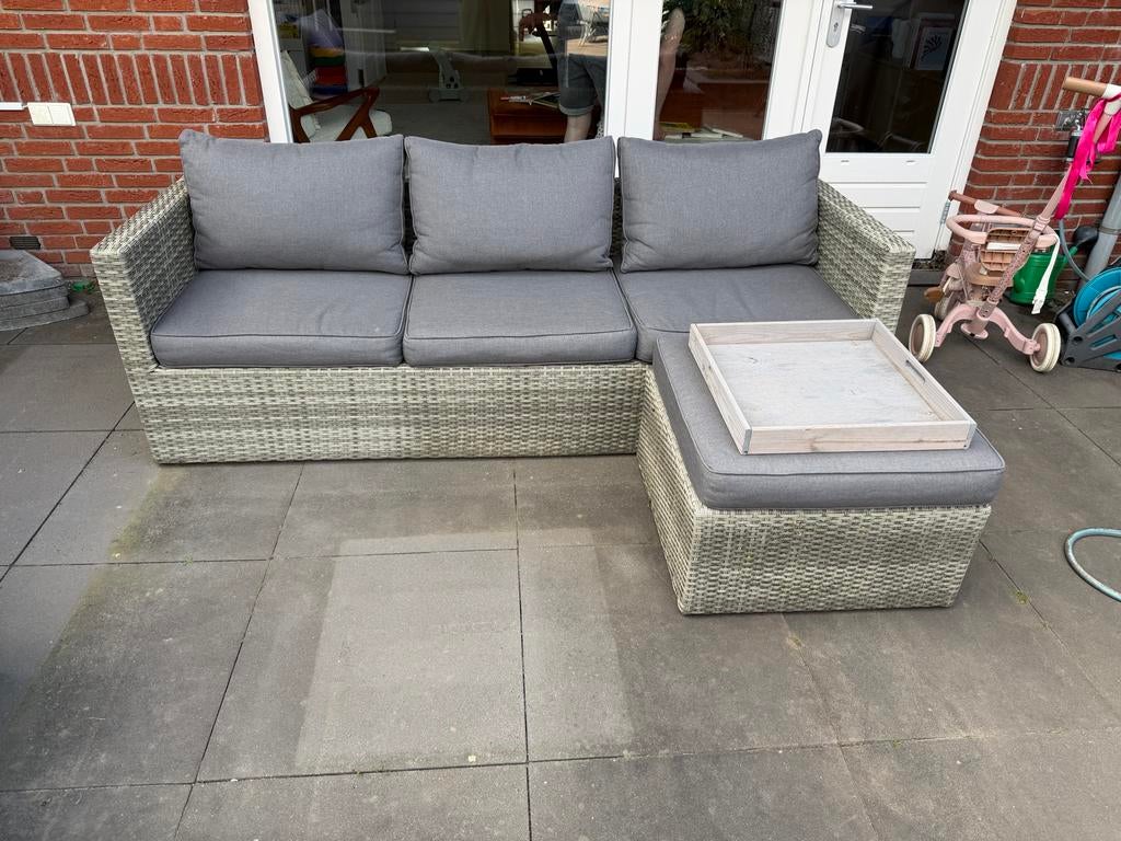 Comfortabele Wicker Loungeset met Hocker, Tuin en Terras, Tuinsets en Loungesets, Ophalen, 3 zitplaatsen, Zo goed als nieuw, Loungeset