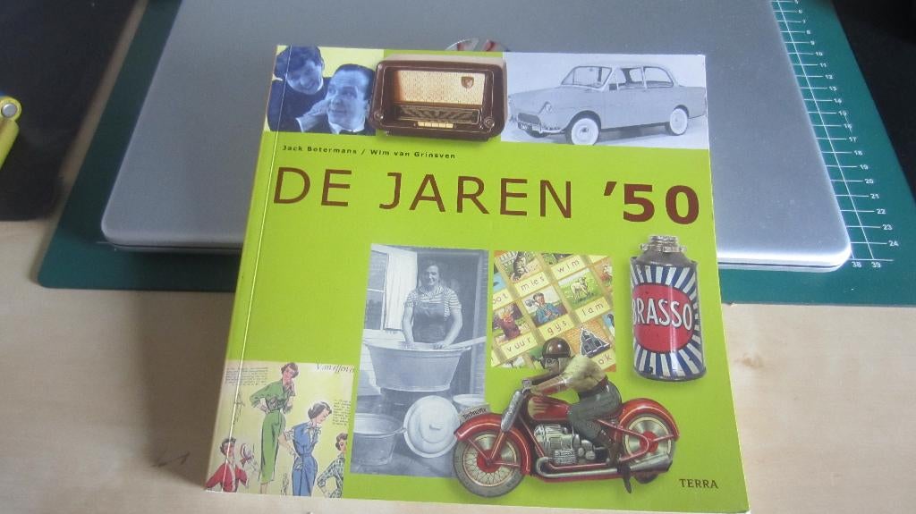 De Jaren '50 (Jack Botermans/Wim van Grinsven), Ophalen of Verzenden, 20e eeuw of later, Zo goed als nieuw