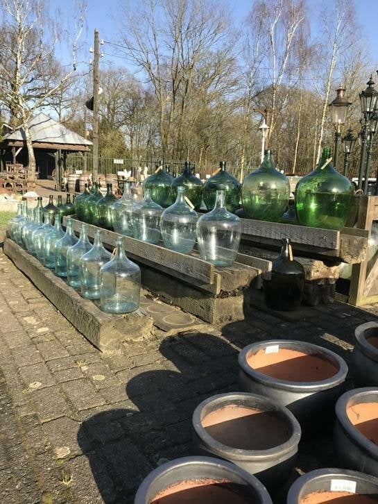 Flessen glazen potten oude wijnflessen, Ophalen, De Eekhoorn, Handelsondernemingdeeekhoorn@hotmail.com, Eekhoorn 9a 5491 XZ Sint-Oedenrode