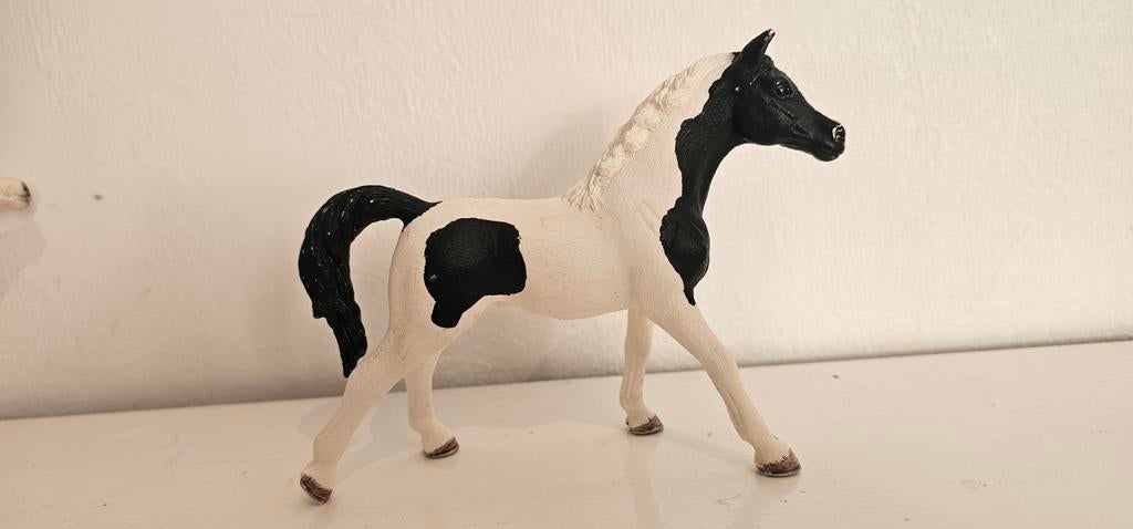 Schleich Arabier Pinto hengst #13840, Ophalen of Verzenden, Zo goed als nieuw, Paard, Beeldje of Figuurtje