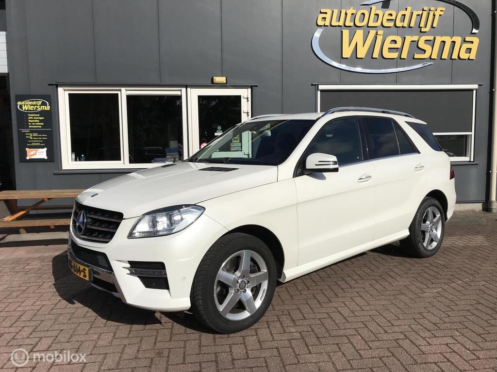 Mercedes M-klasse 400 Camera, Trekhaak, keyless, softclose, Gebruikt, Bedrijf, Vierwielaandrijving, 129 €/maand