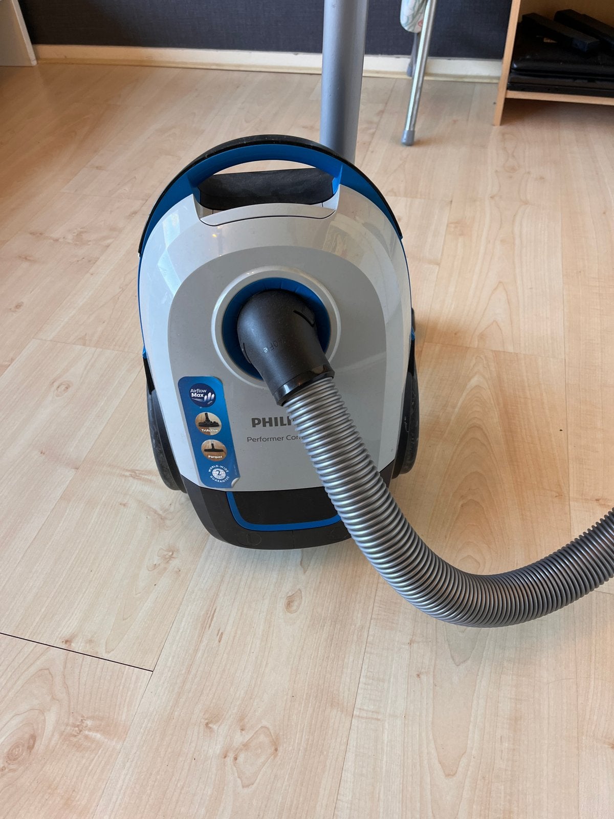Stofzuiger philips 750W, Ophalen, Gebruikt, Minder dan 1200 watt, Philips