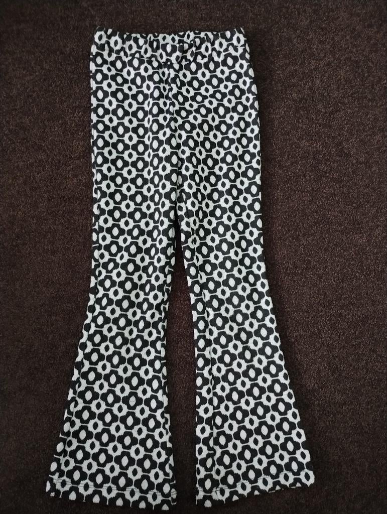 Leuke flared broek met bloemetjes in maat 116, Ophalen, Zo goed als nieuw, Meisje, Broek