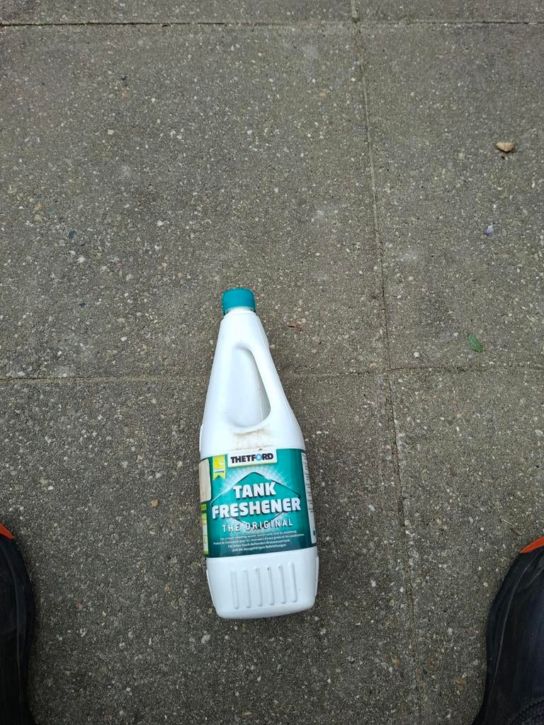 Thetford Tank Freshener (0,5 liter), Ophalen of Verzenden, Gebruikt
