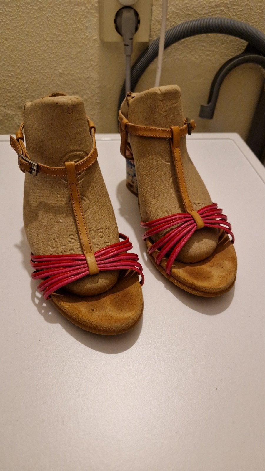 Tommy Hilfiger sleehak sandalen maat 37, Roze, Gedragen, Tommy Hilfiger, Sandalen of Muiltjes