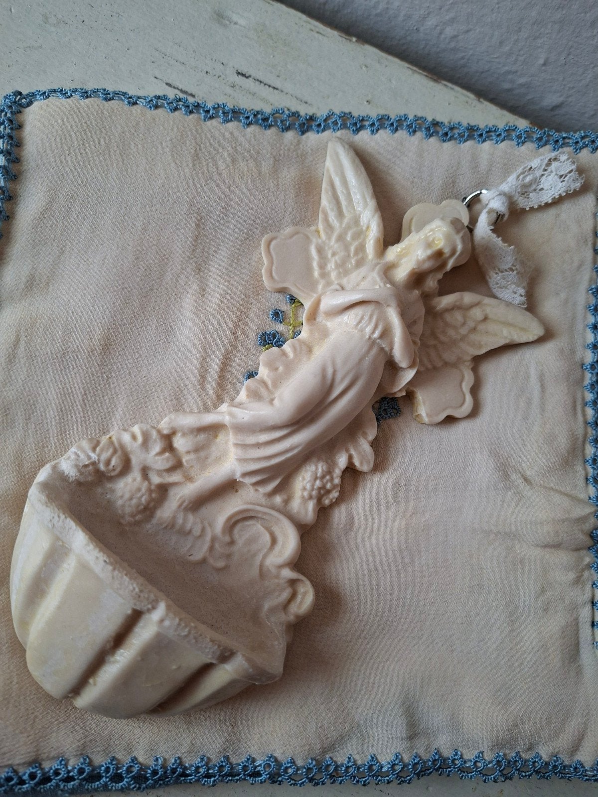 oud wijwater bakje engel, Ophalen of Verzenden