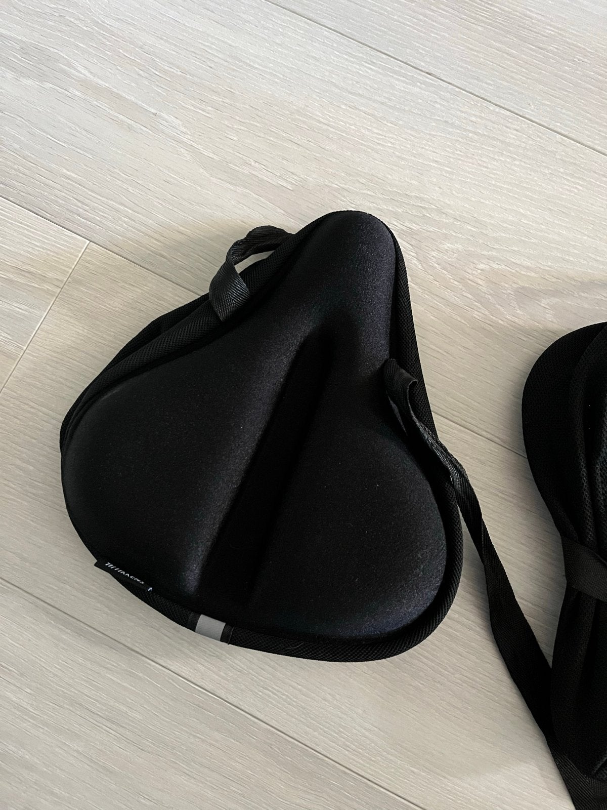 Tikkens Zwart Fietszadelhoesje - Comfortabel en Antislip, Ophalen of Verzenden, Zo goed als nieuw