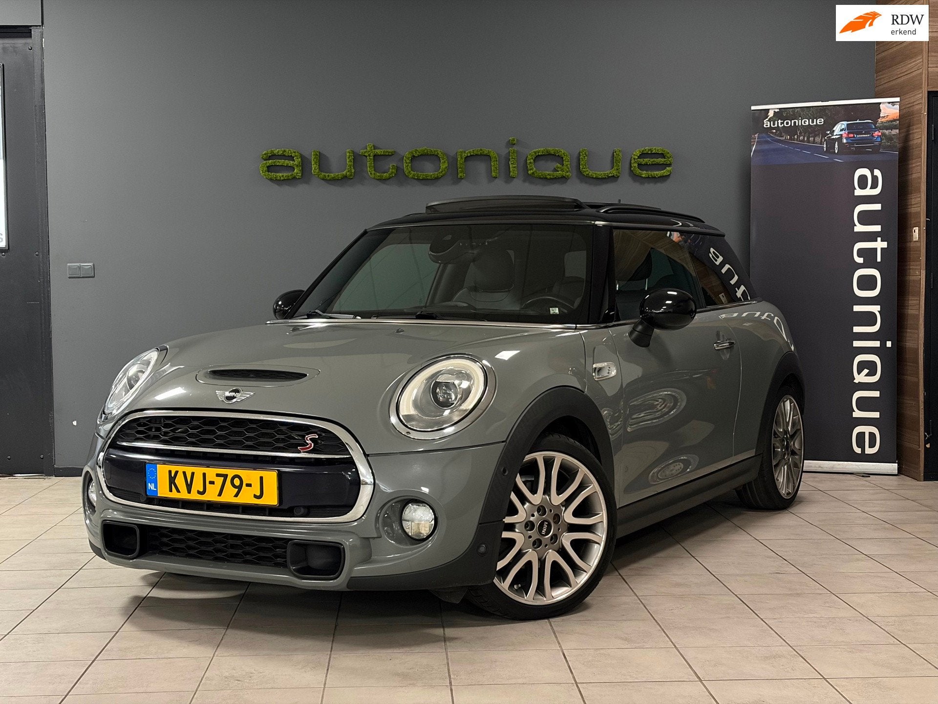 Mini 3-Deurs 2.0 Cooper S | JCW-pakket |Schuifdak|DDC|Harman, Auto's, 1998 cc, Gebruikt, 4 stoelen, Bedrijf