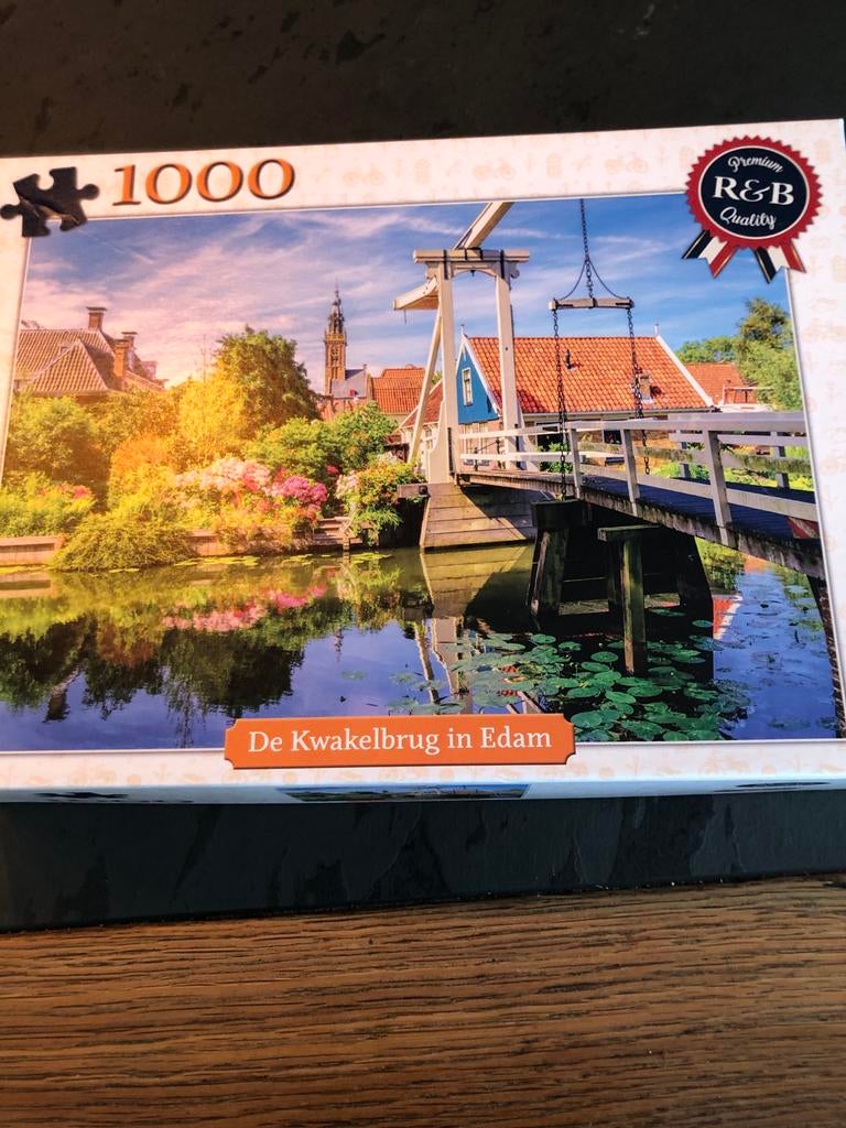 Legpuzzel De Kwakelbrug in Edam - 1000 stukjes, Ophalen of Verzenden, 500 t/m 1500 stukjes, Zo goed als nieuw, Legpuzzel