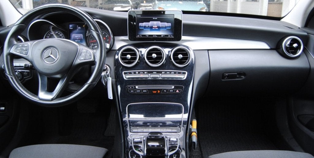 Mercedes-Benz C-Klasse 180 | Stoelverwarming | Automaat |, Auto's, Mercedes-Benz, Automaat, 1325 kg, 4 cilinders, 157 pk