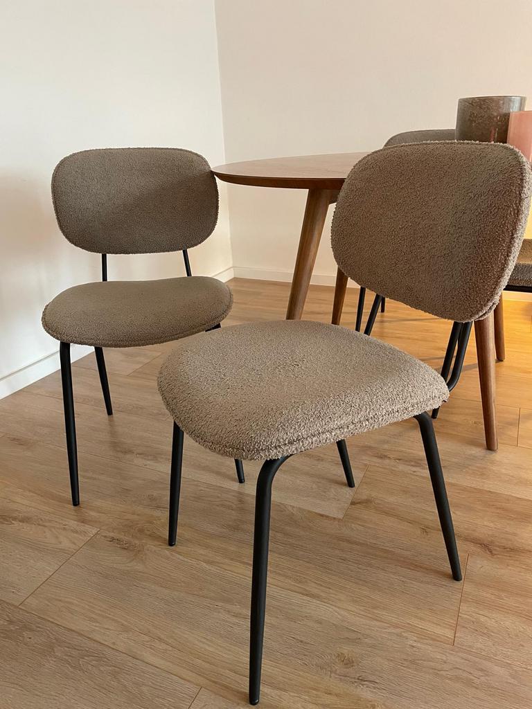 Eetkamerstoelen Xooon, Huis en Inrichting, Stoelen, Ophalen, Overige kleuren, Zo goed als nieuw, Boucle
