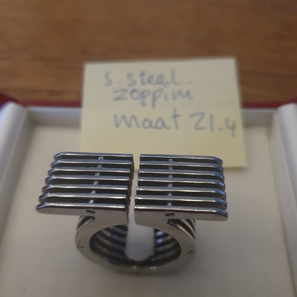 Stoere ZOPPINI Italia ring handgemaakt maat 21.4cm, 20 of groter, IJzer of Staal, Ophalen of Verzenden, Zo goed als nieuw