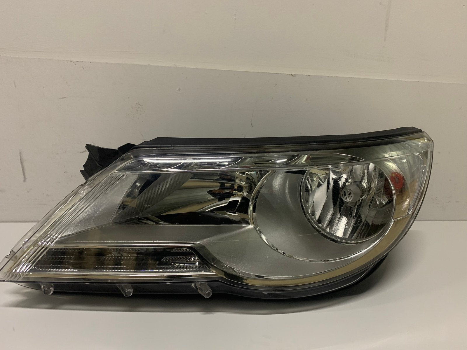 Koplamp volkswagen Tiguan 2007-2016 links halogeen, Ophalen of Verzenden, Gebruikt, Volkswagen