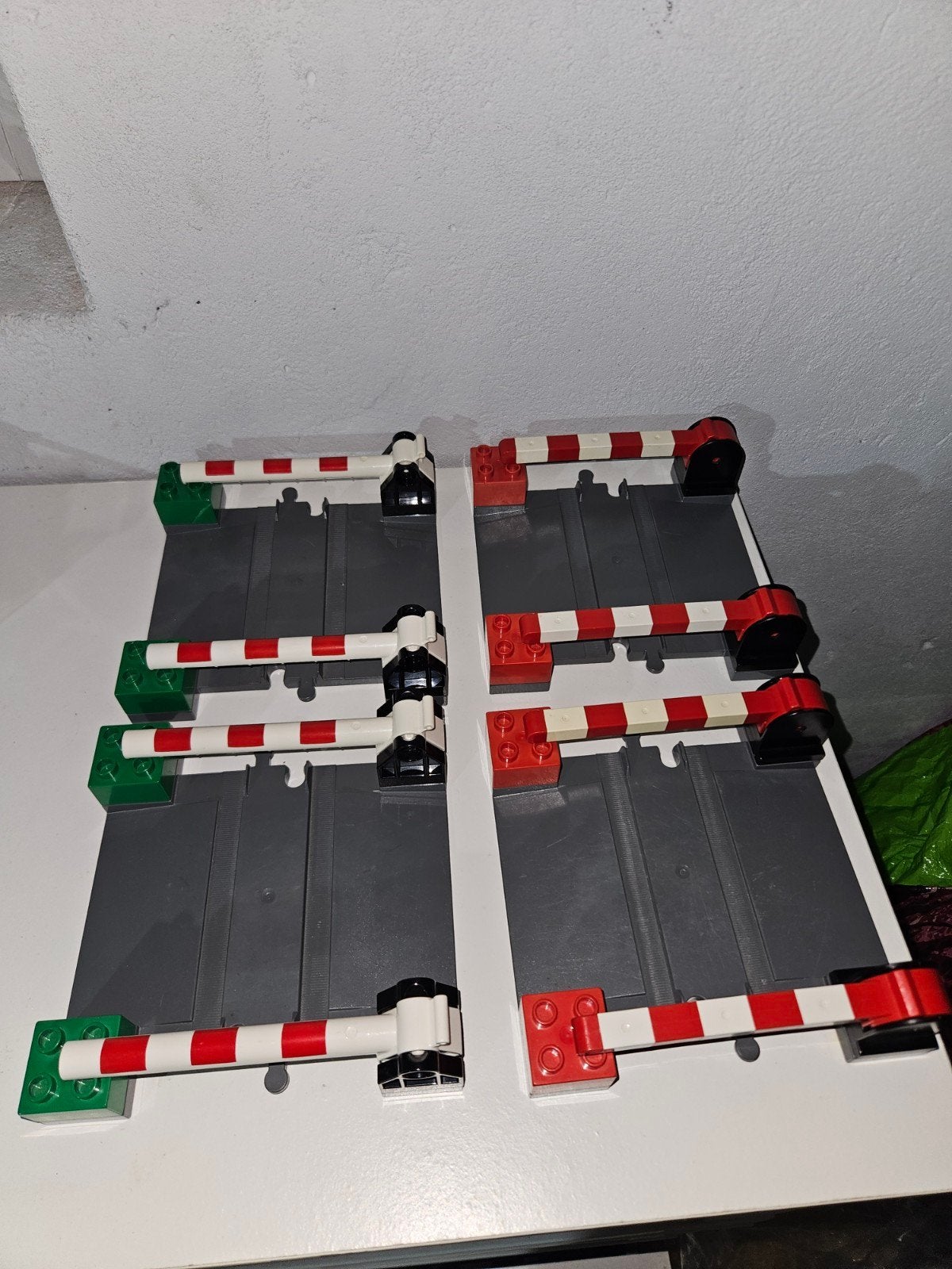 Duplo rails 4 overwegen met slagbomen, Ophalen of Verzenden, Zo goed als nieuw, Duplo