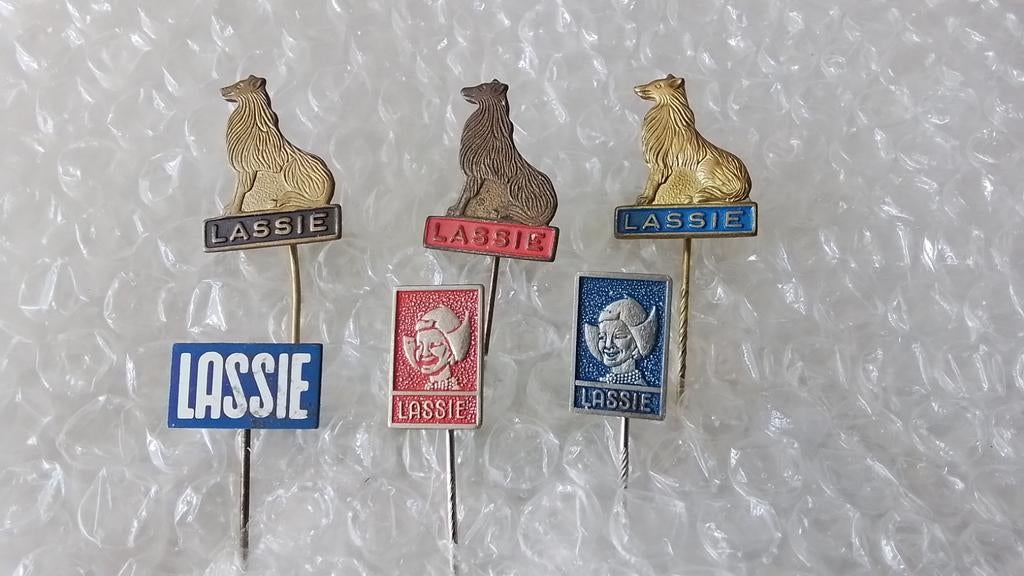 6 verschillende speldjes lassie, Ophalen of Verzenden, Zo goed als nieuw, Overige onderwerpen