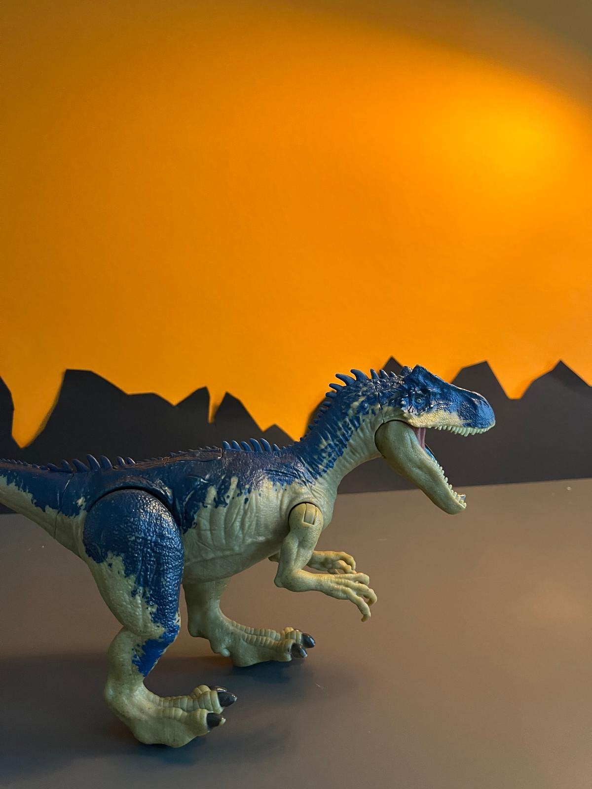 Jurassic World Allosaurus dinosaurus, Ophalen, Gebruikt