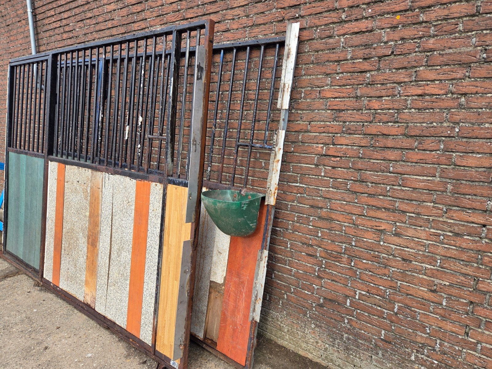 paarden box, Ophalen