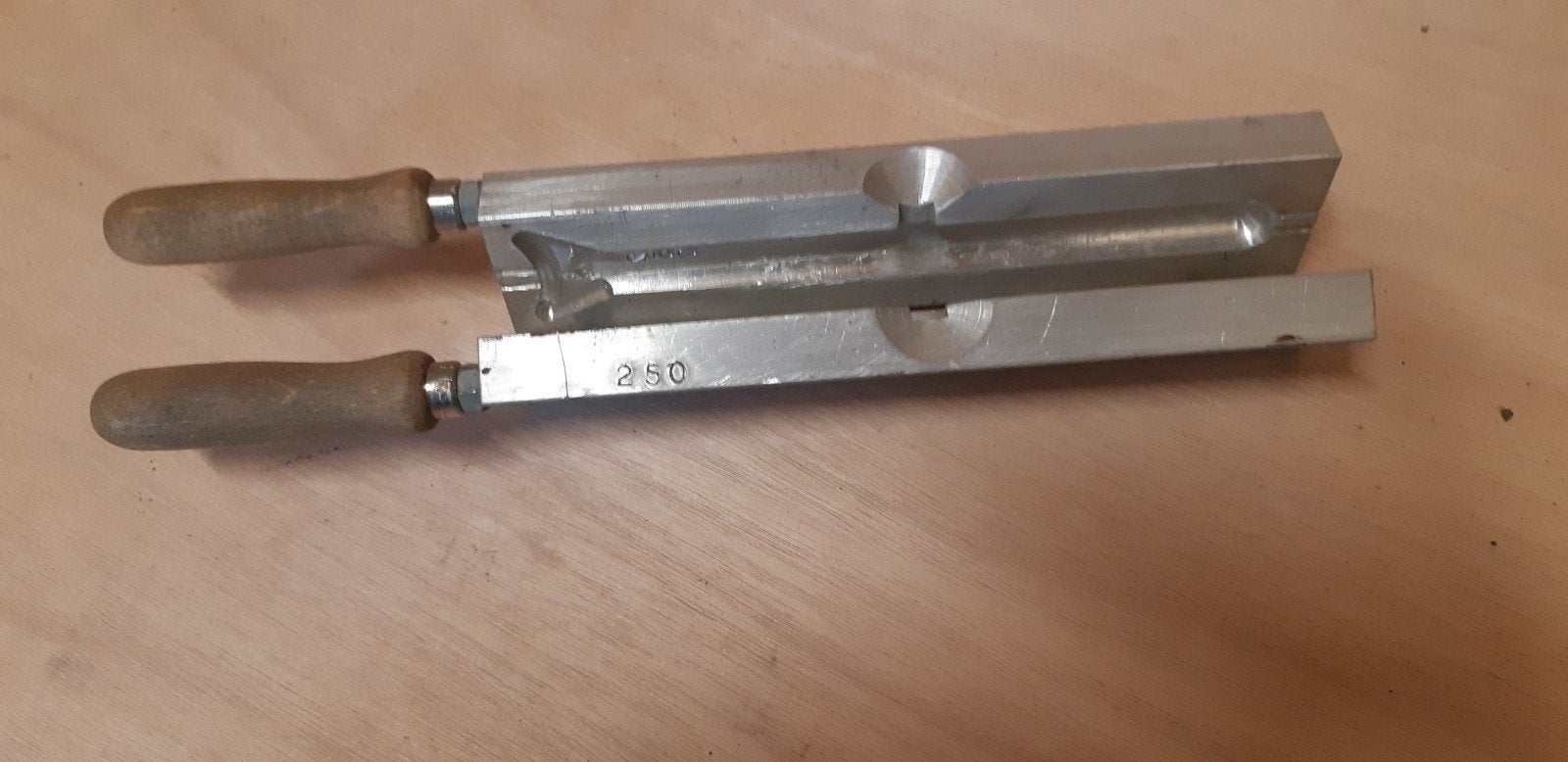 Loodmal voor het gieten van vislood (250g en 300g), Ophalen, Nieuw, Dobber of Lood