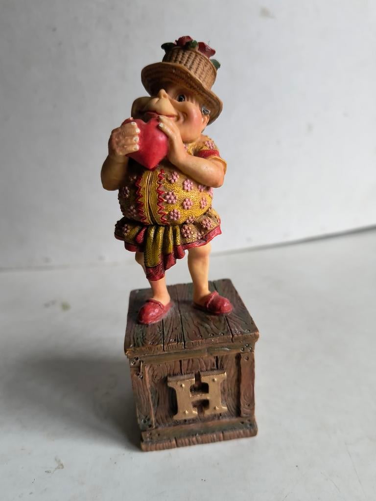 Efteling Laaf beeldje met letter H uit 1998, Ophalen of Verzenden, Zo goed als nieuw, Beeldje of Poppetje