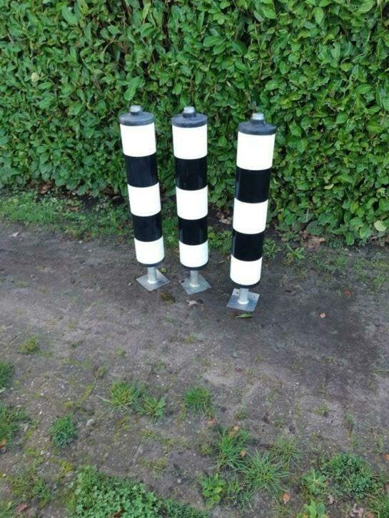 Afzetzuil afzetpaal anti parkeerpaal verkeerszuil, Tuin en Terras, Ophalen of Verzenden, Gebruikt, Minder dan 180 cm, Palen