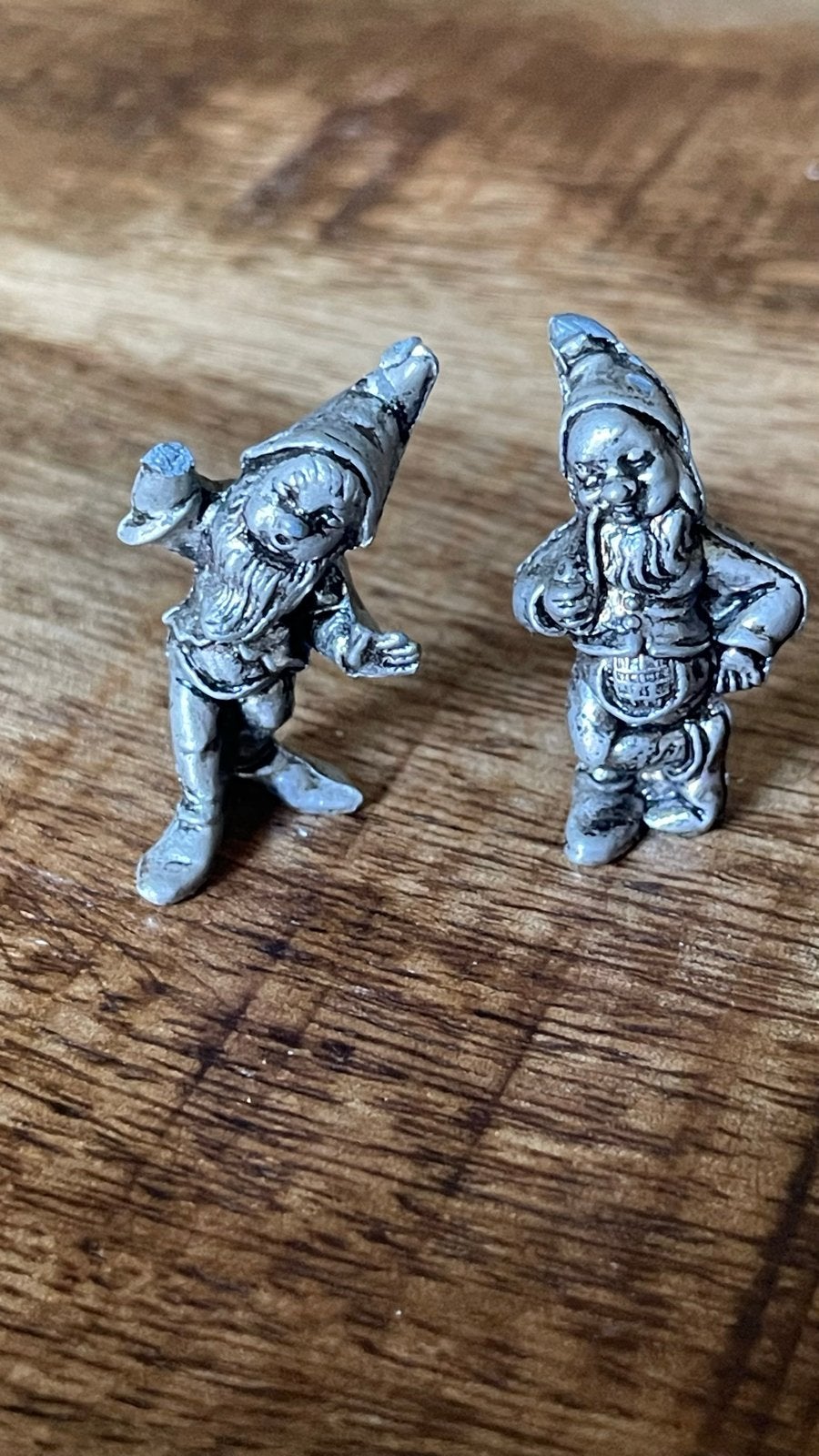 Twee miniatuur kabouters - decoratie tin, Verzamelen, Poppetjes en Figuurtjes, Ophalen of Verzenden, Gebruikt