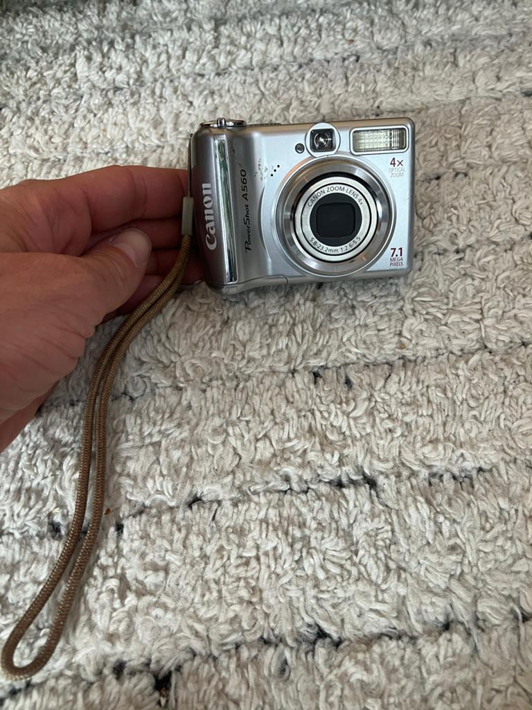 Canon PowerShot A560 Compact Camera - 7.1 Megapixel, Audio, Tv en Foto, Fotocamera's Digitaal, Gebruikt, Canon, Compact, Ophalen of Verzenden