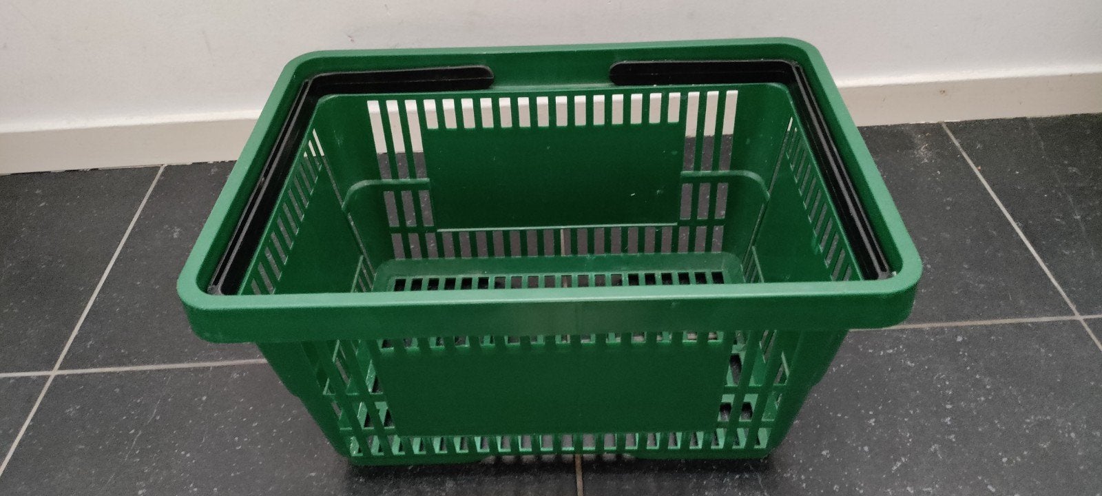 Mandje,boodschappen,GROEN,kunststof,hengsel, Overige typen, Ophalen of Verzenden, Zo goed als nieuw, Groen