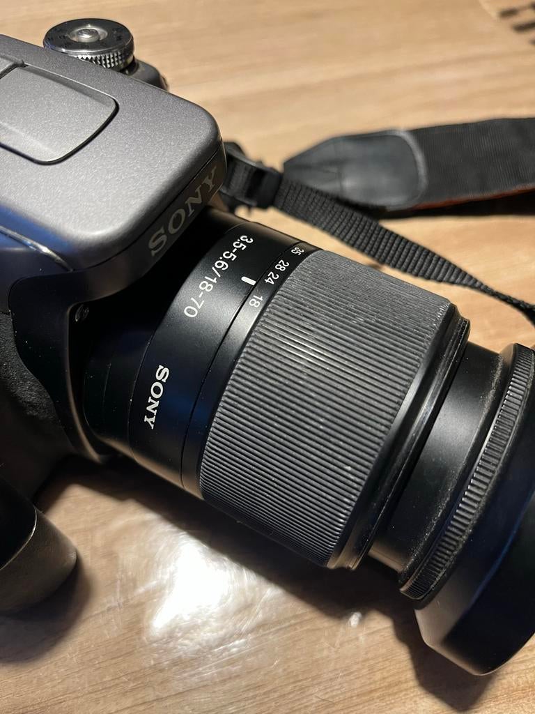 Sony digitale spiegelreflexcamera DSLR-A100 met tas, Ophalen of Verzenden, Gebruikt, Spiegelreflex, Sony