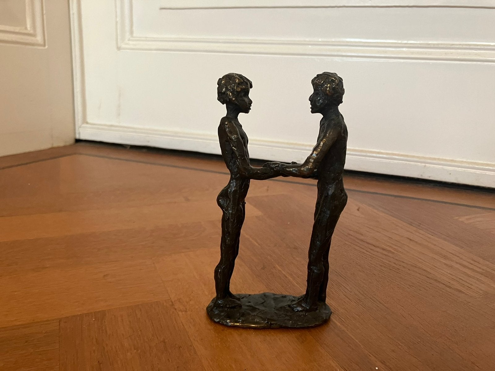 Bronzen beeld verliefd stel, Ophalen of Verzenden, Mens