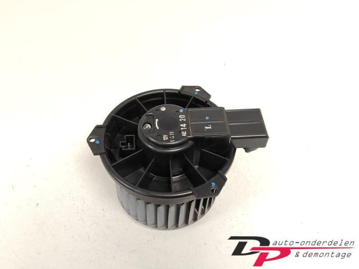 Kachel Ventilatiemotor van een Mitsubishi Space Star, Gebruikt, -, -, Ophalen of Verzenden