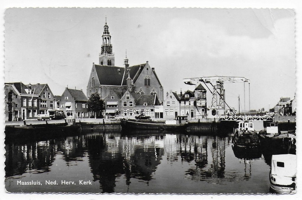 Maassluis ned. herv. kerk. oude gelopen ansichtkaart B6531, Verzamelen, Ophalen of Verzenden, 1960 tot 1980, Gelopen