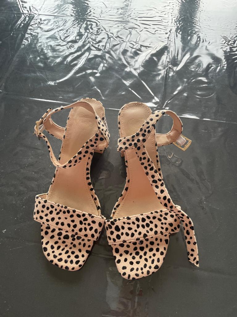Beige panterprint hakken maat 37, Pumps, Beige, Ophalen of Verzenden, Gedragen