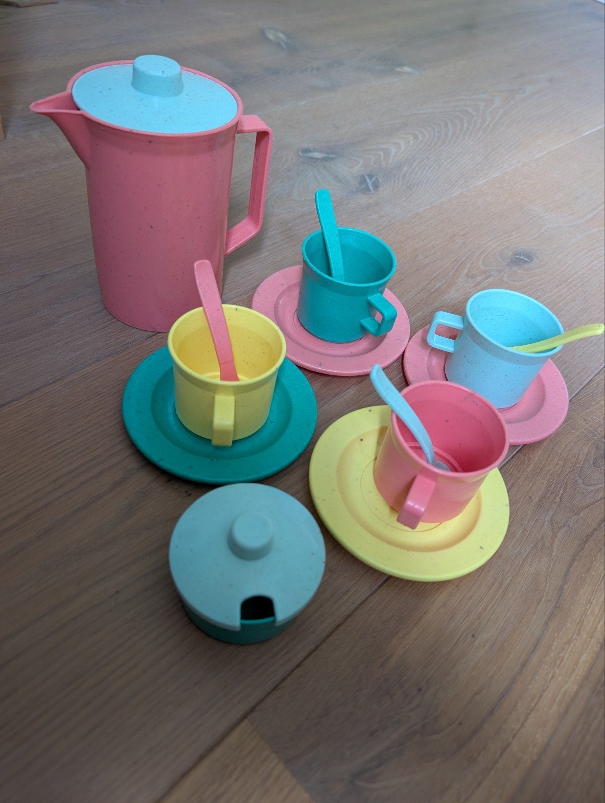 Leuk theeservies voor kinderen (bio plastic) van de Hema, Kinderen en Baby's, Ophalen of Verzenden, Gebruikt, Jongen of Meisje