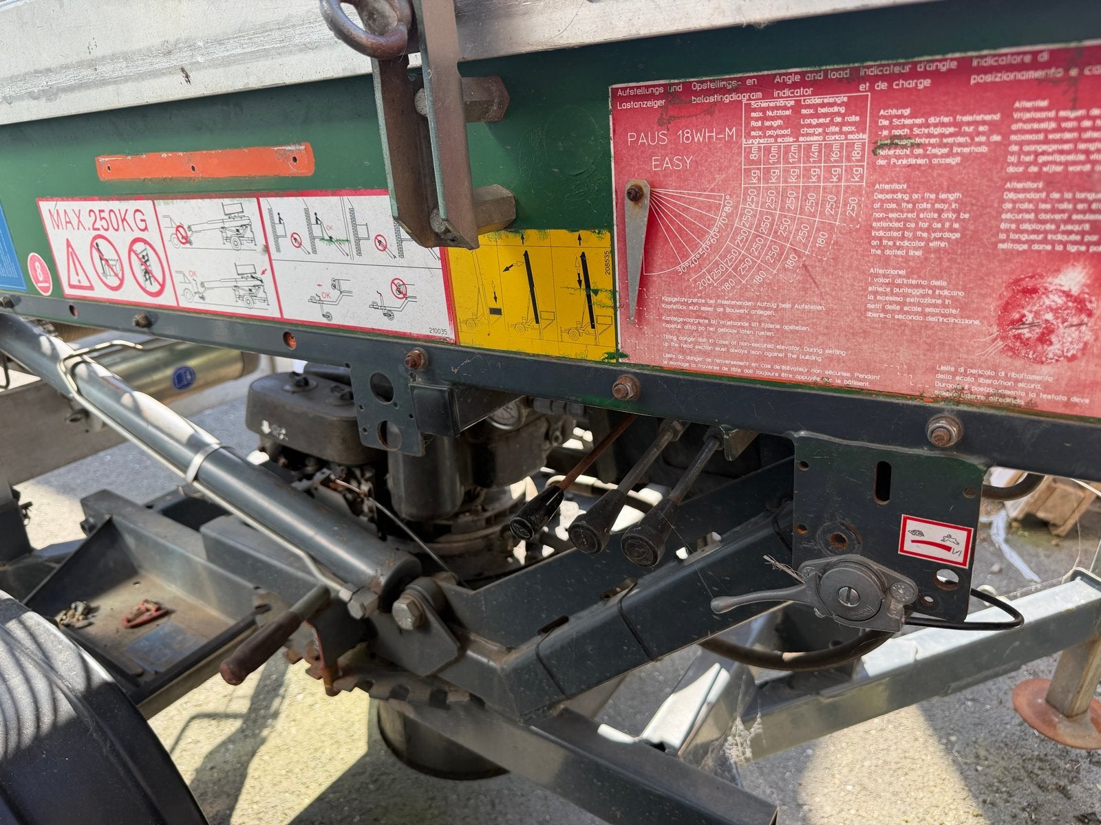 Paus Easy18 Ladderlift (benzine), Zakelijke goederen, Machines en Bouw | Liften, Steigers en Ladders, Ophalen