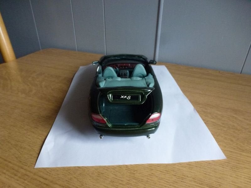Jaguar XK8 Maisto 1 : 18, Ophalen of Verzenden, Zo goed als nieuw, Auto, Maisto