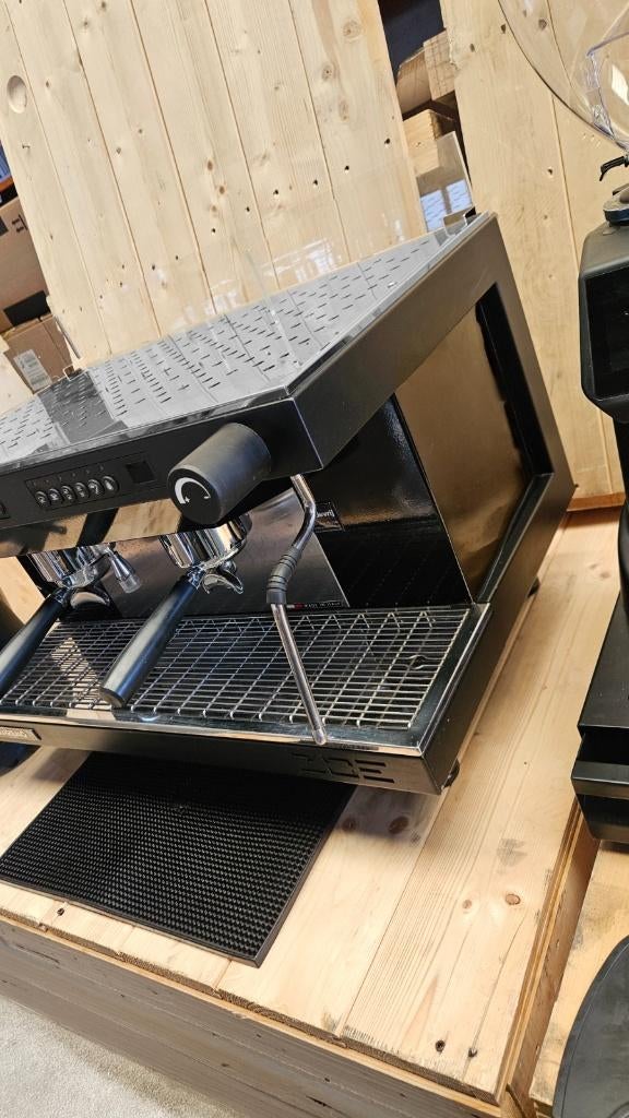 Sanremo ZOE espressomachine set met 2 SR64 EVO grinders, Witgoed en Apparatuur, Koffiezetapparaten, Espresso apparaat, 10 kopjes of meer