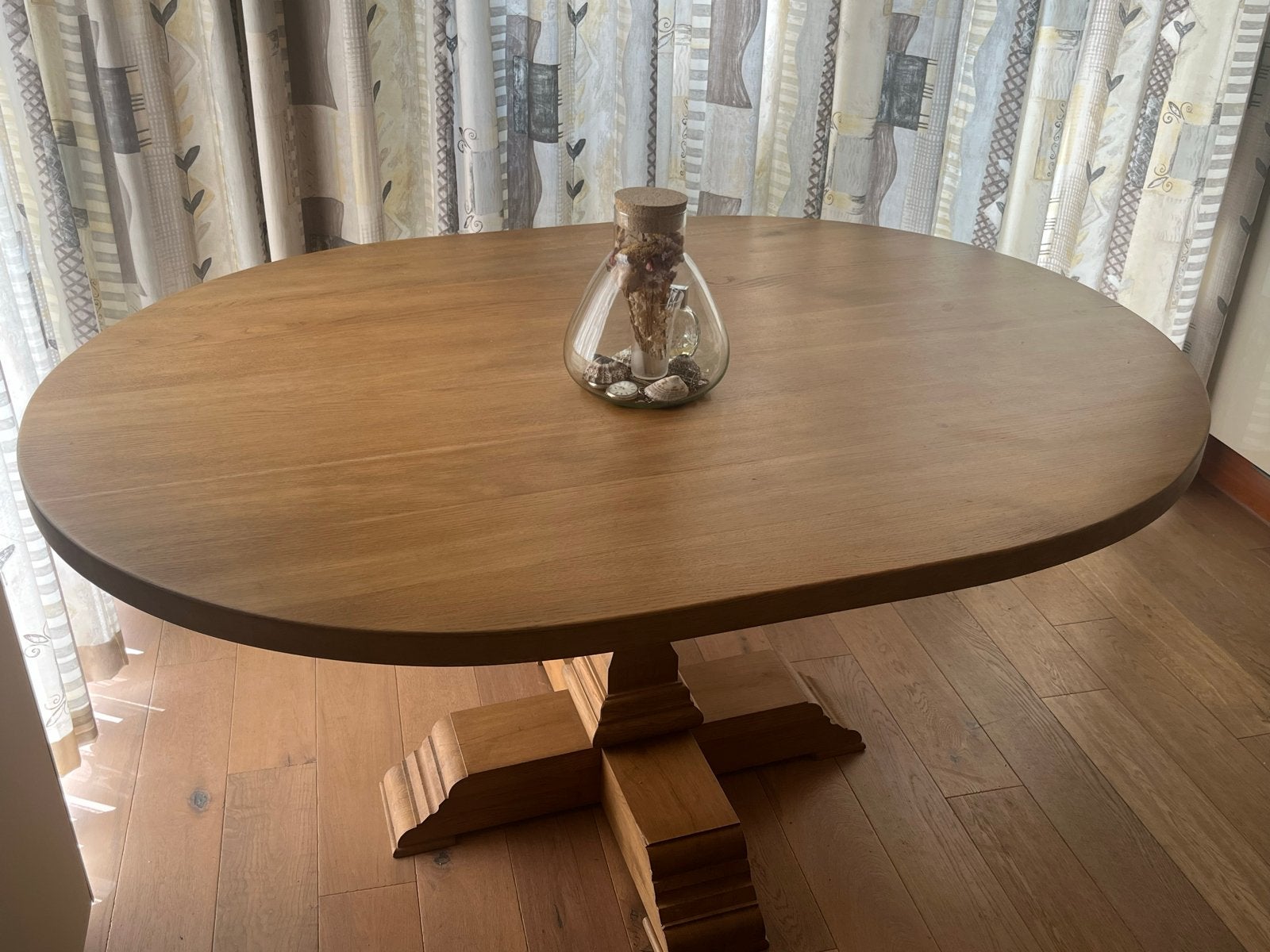 Massief eiken eettafel met 4 cm dik blad en kolompoot, Ophalen, Gebruikt, 200 cm of meer, 50 tot 100 cm